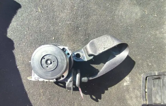 Mini One - Cooper R50 - 53 Rear seatbelt 7055962 601030000D 060404
