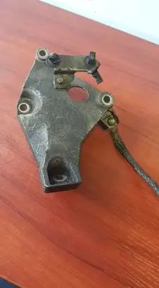 BMW 1 E81 E87 Engine mounting bracket 6775041
