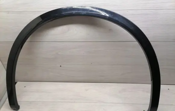 Maserati Grecale Front arch trim 670167225