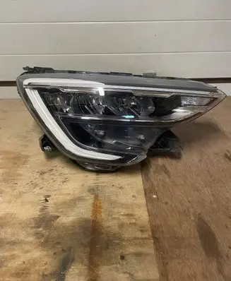 Renault Arkana Headlight/headlamp 260107780R