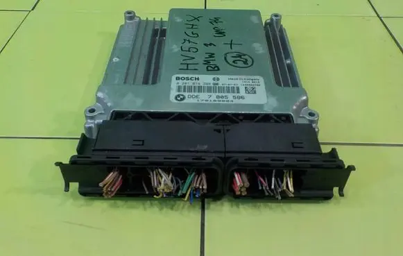 BMW 3 E92 E93 Engine control unit/module 0281014206