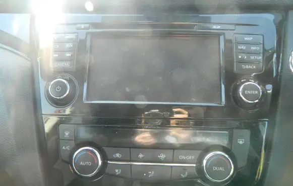 Nissan Qashqai Screen/display/small screen DA91A
