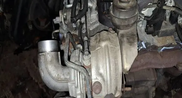 Toyota Auris 150 Turbo 172010R040