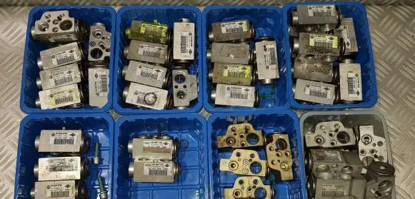 Porsche Cayenne (9PA) Air conditioning (A/C) expansion valve 52495247