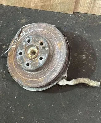 Mercedes-Benz Vito Viano W639 Front wheel hub