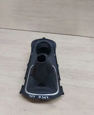 Toyota Avensis T270 Center console 