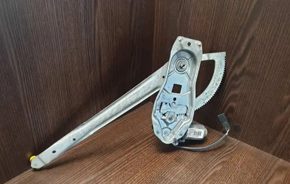Front door window regulator with motor