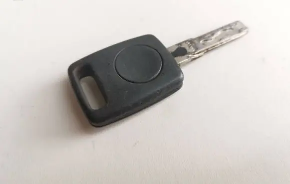 Audi A6 S6 C4 4A Ignition key/card 