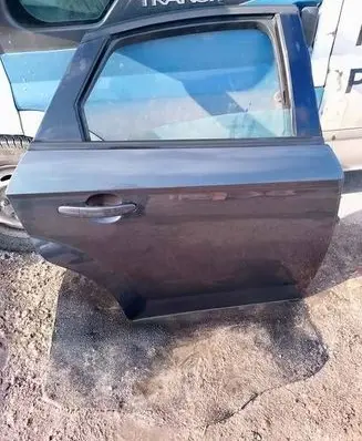 Ford Mondeo MK IV Rear door 