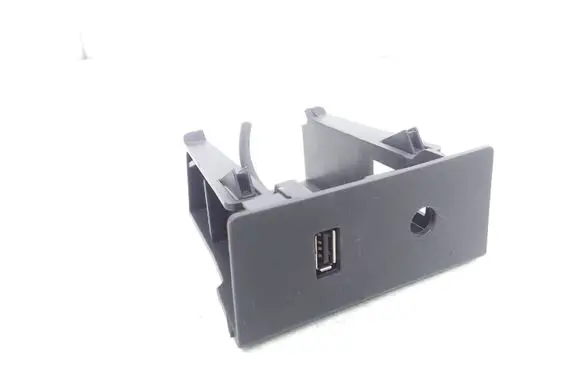 Ford Focus USB socket connector BM51A044L28ADW