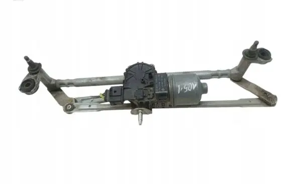 Front wiper linkage and motor