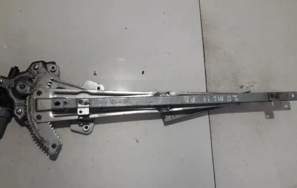Mitsubishi Lancer X Sliding door window regulator with motor