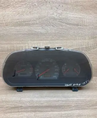 Volvo S40, V40 Speedometer (instrument cluster) 30819869 USED