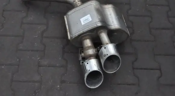 Maserati Ghibli Rear muffler/silencer tail pipe 670030855