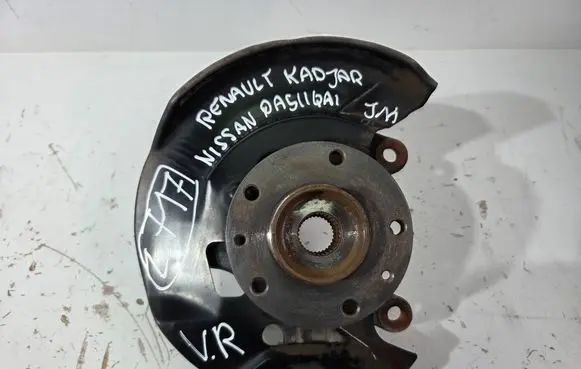 Nissan Qashqai Front wheel hub spindle knuckle Z717