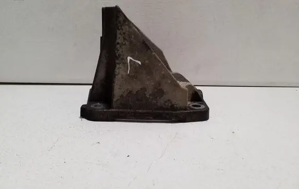 Dodge Nitro Engine mounting bracket