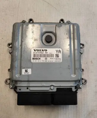 Volvo V70 Engine control unit/module 31272462AA 1039S18372 0281012765