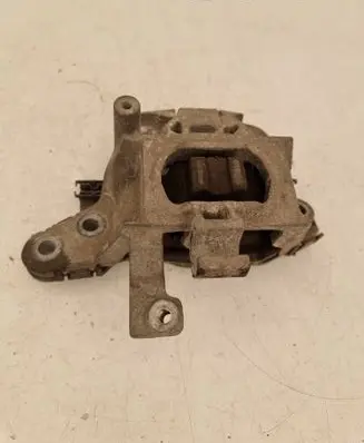 Opel Astra K Engine mount bracket 39070281