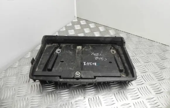 Mercedes-Benz C AMG W205 Armrest A2056200118 I11018