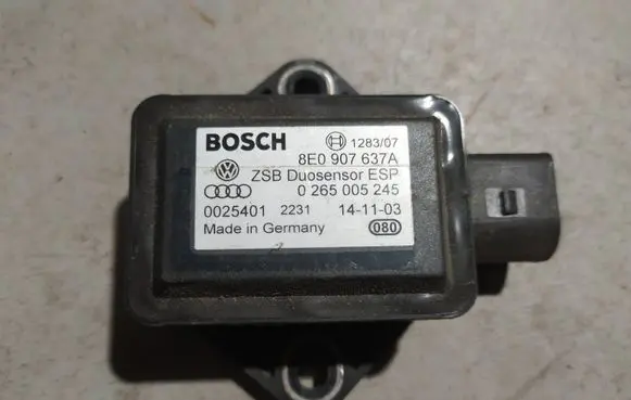 Audi A4 S4 B6 8E 8H ESP acceleration yaw rate sensor 8E0907637A