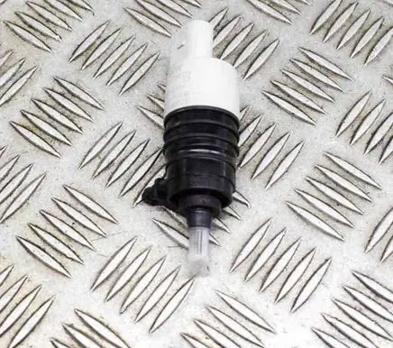BMW 4 G22 G23 G24 G26 Windscreen/windshield washer pump 7298309