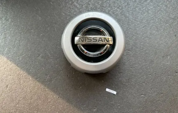 Nissan Patrol Y61 R16 wheel hub/cap/trim 40342VC310