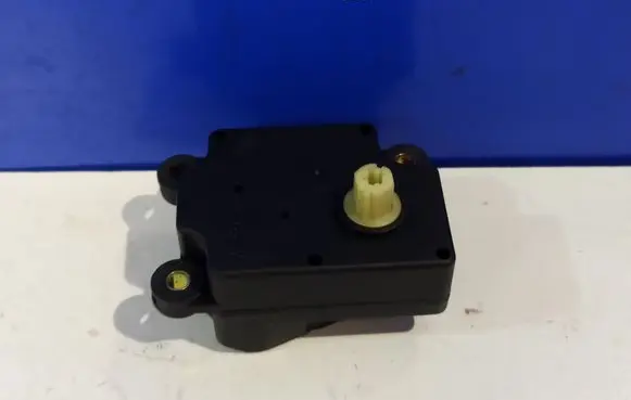 Volvo XC90 A/C air flow flap actuator/motor 31101060