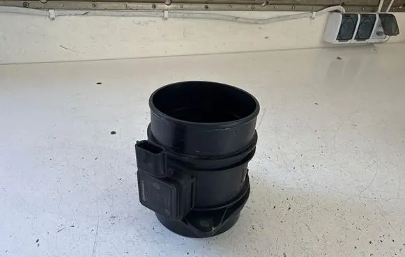 Renault Master III Mass air flow meter 5WK97022 8200914647 H8200702183