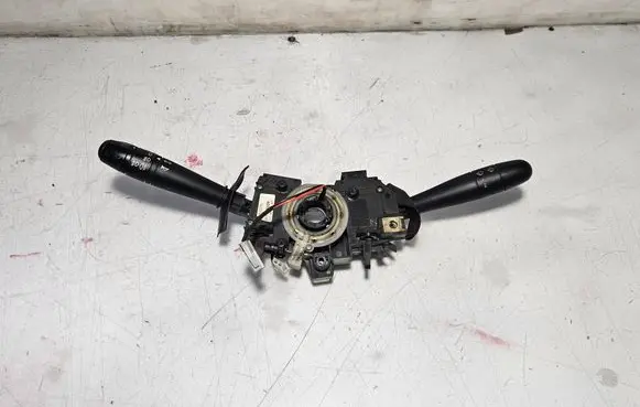 Renault Kangoo I Wiper turn signal indicator stalk/switch 8200379529