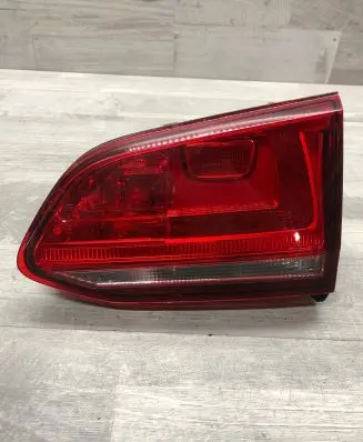 Tailgate rear/tail lights