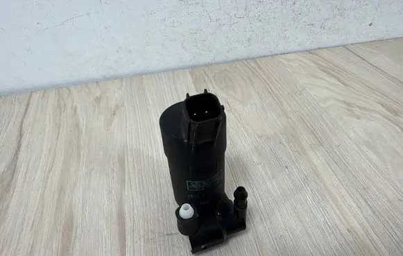 Ford Kuga I Windscreen/windshield washer pump 1S7117K624FE