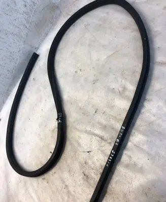 Audi Q7 4L Engine compartment rubber 4l0823731