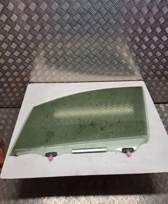 Toyota Prius (XW50) Front door window glass four-door