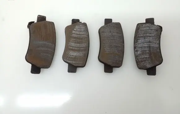 Toyota Avensis T270 Brake pads (rear) 0446605041