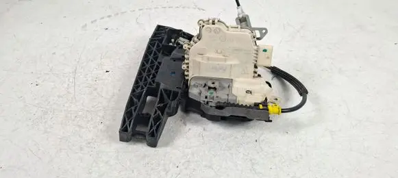 Audi A4 S4 B8 8K Rear door lock 8K0839016C