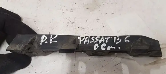 Volkswagen PASSAT B6 Front bumper mounting bracket 3C0807183