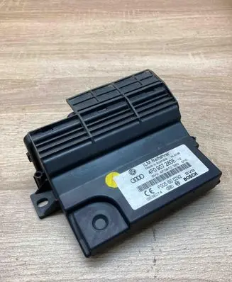 Audi Q7 4L Power management control unit 4F0907280E 4F0910280