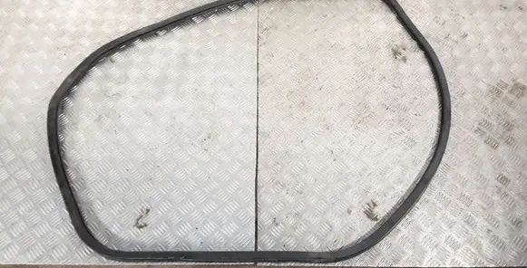Jeep Cherokee Front door rubber seal