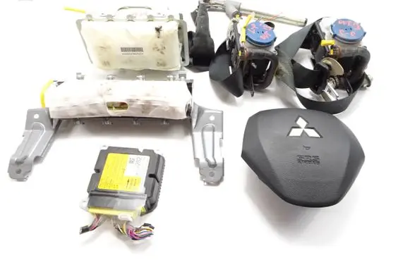 Mitsubishi Outlander Airbag set UUEE370CAD2