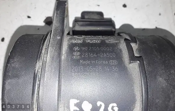 Hyundai i40 Mass air flow meter 9021050002 281642A500