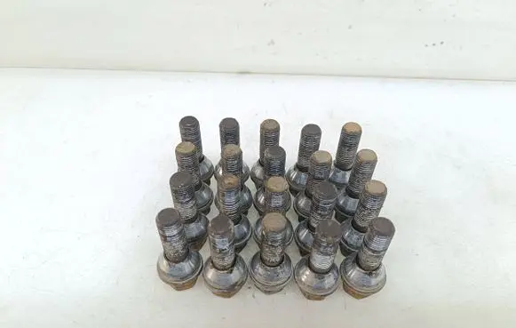 Nuts/bolts