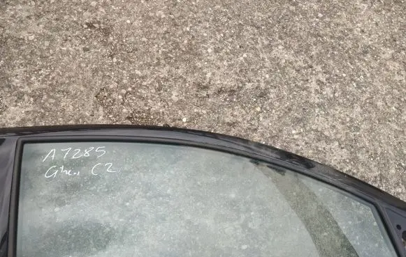 Citroen C2 Front door window glass four-door