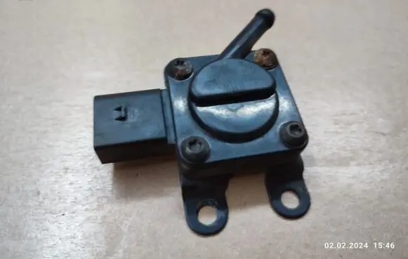BMW X5 E70 Exhaust gas pressure sensor 7808013