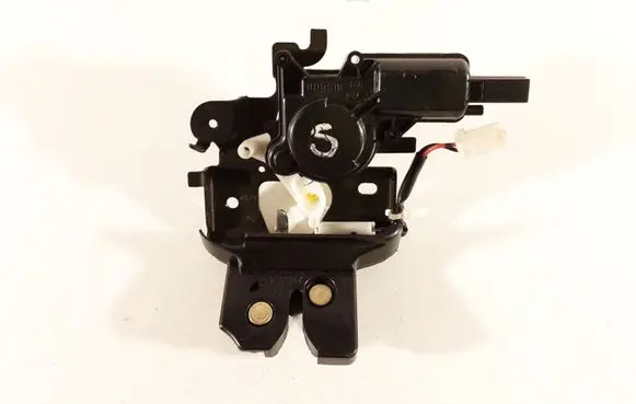 Mazda 3 I Tailgate/trunk/boot lock/catch/latch 5G16 B6724