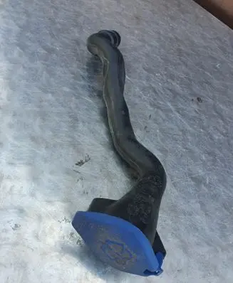 Volvo V60 Window washer liquid tank fill tube 31391779