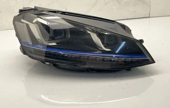 Volkswagen Golf VII Headlight/headlamp 5GE941036 90051017 9001VF20610861