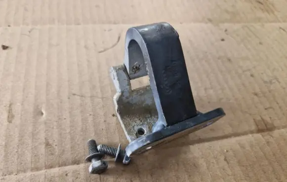 Volkswagen PASSAT B3 Tailgate/trunk/boot hinge 333827301