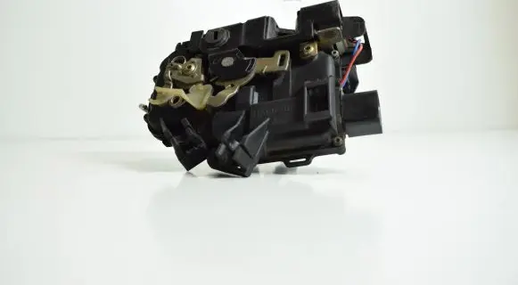 Audi A4 S4 B6 8E 8H Rear door lock 8E0839016C