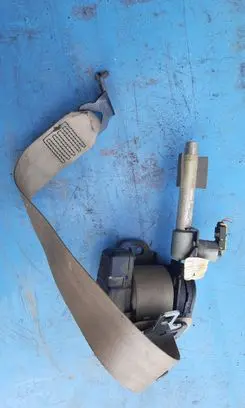 Volvo S80 Rear seatbelt