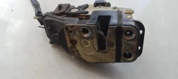 Mazda 626 Rear door lock